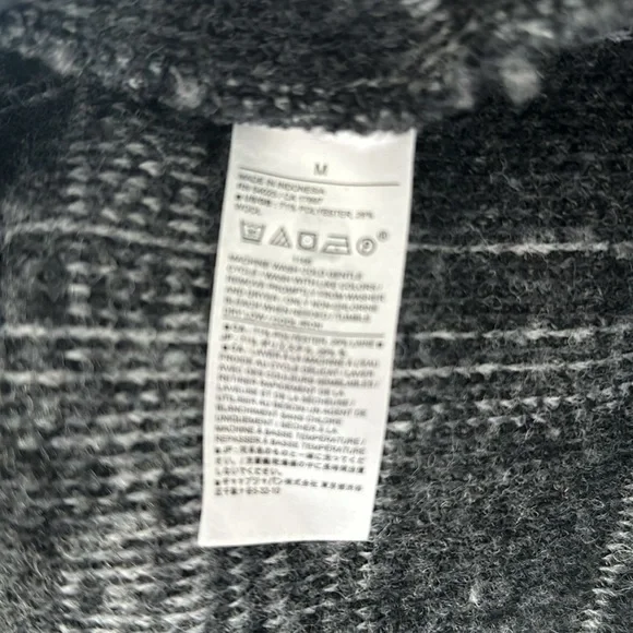 Gorgeous Banana Republic black and white Shacket size medium. Never worn - Picture 5 of 5